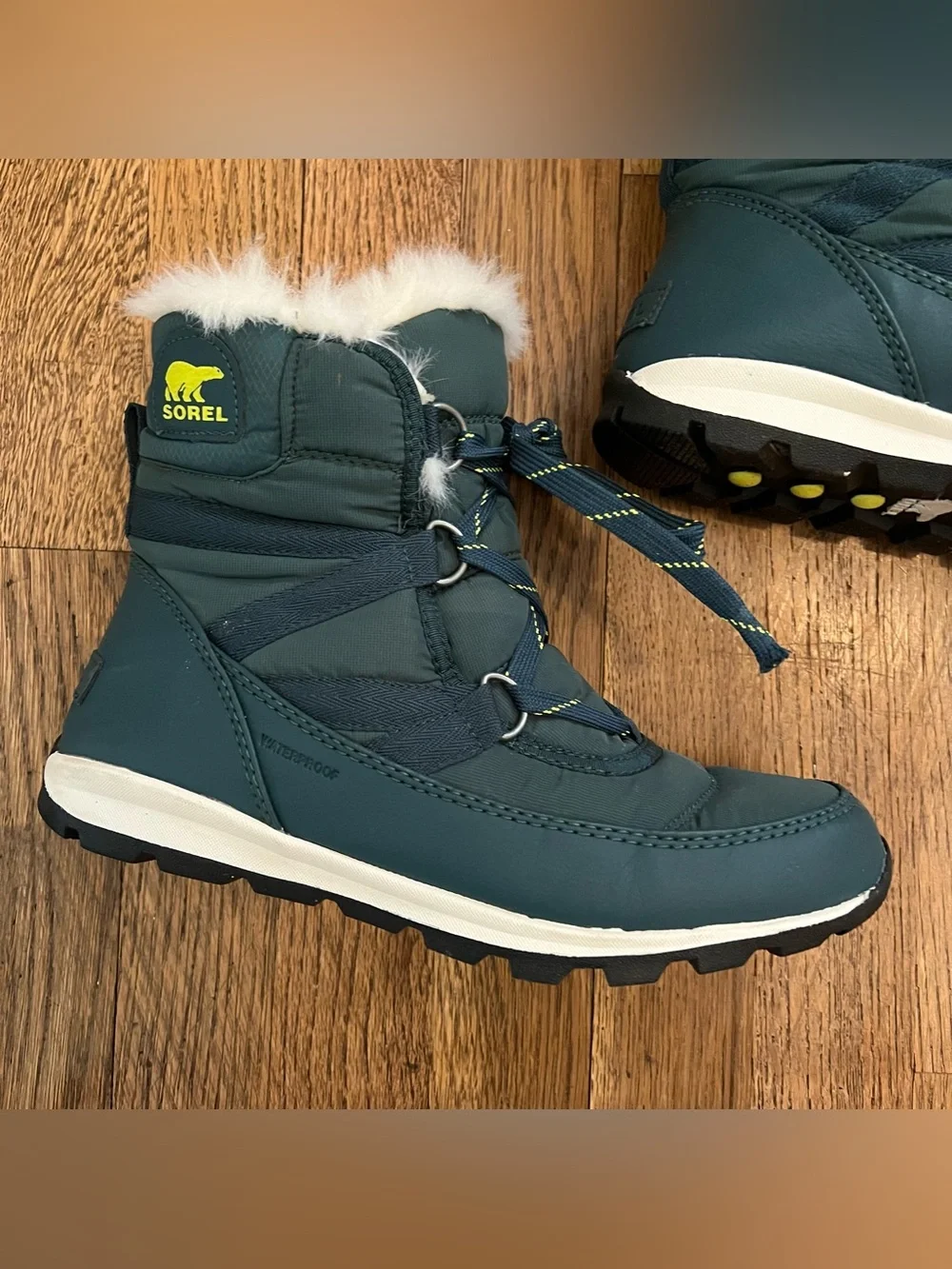 Sorel Whitney Short Waterproof Boots Womens 7.5